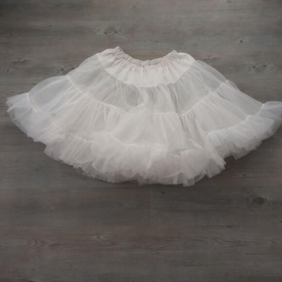 Vintage White Fluffy Tiered Coquette Petticoat - Picture 2 of 2